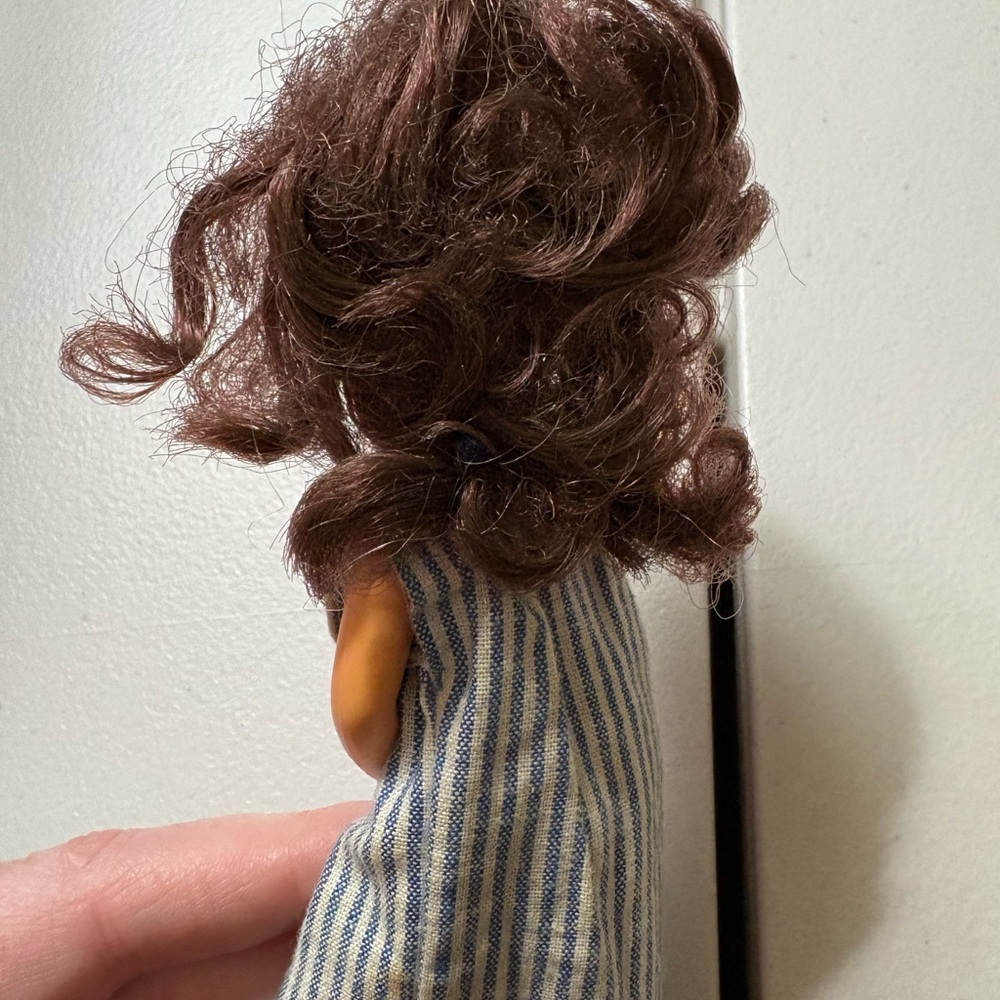 Retired American girl doll molly’s Christmas surprise - Picture 6 of 10